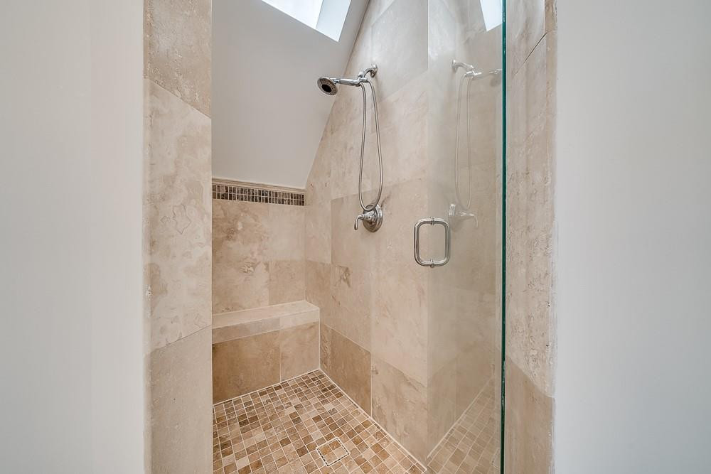 1112 NE 17th Way Unit: 1112