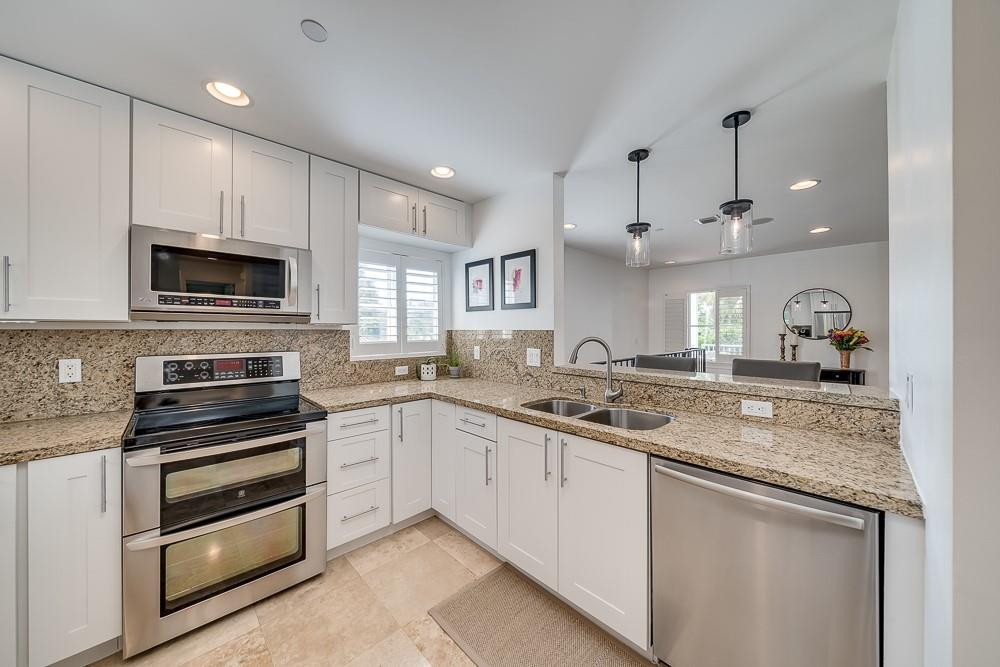 1112 NE 17th Way Unit: 1112