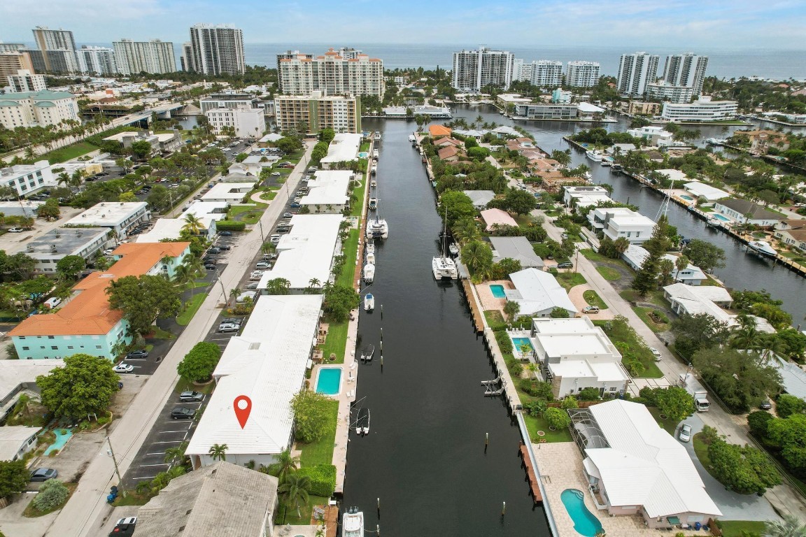 2820 NE 30th St Unit: 12