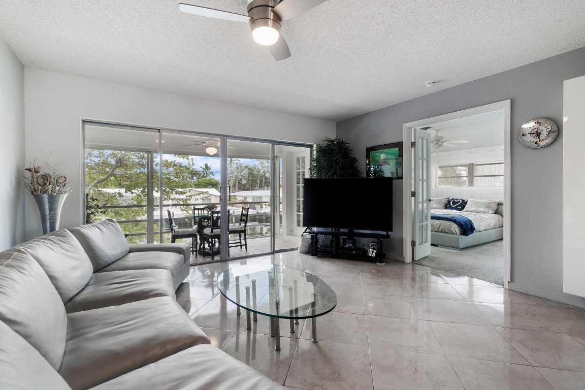 2820 NE 30th St Unit: 12