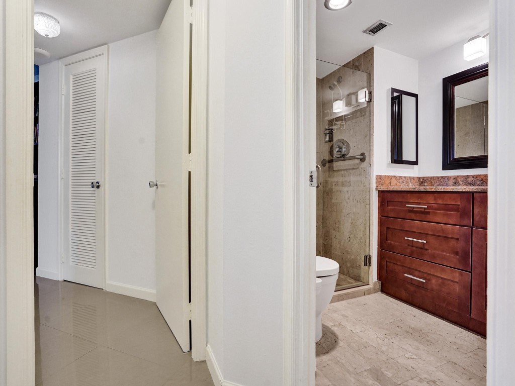 1340 S Ocean Boulevard 705, Pompano Beach Unit: 705