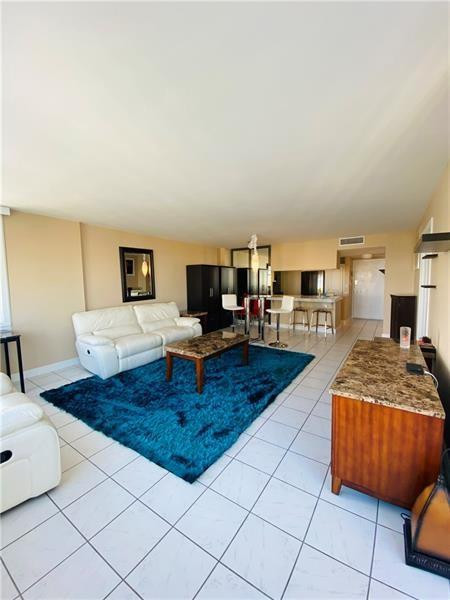 3015 N Ocean Blvd Unit: 14E