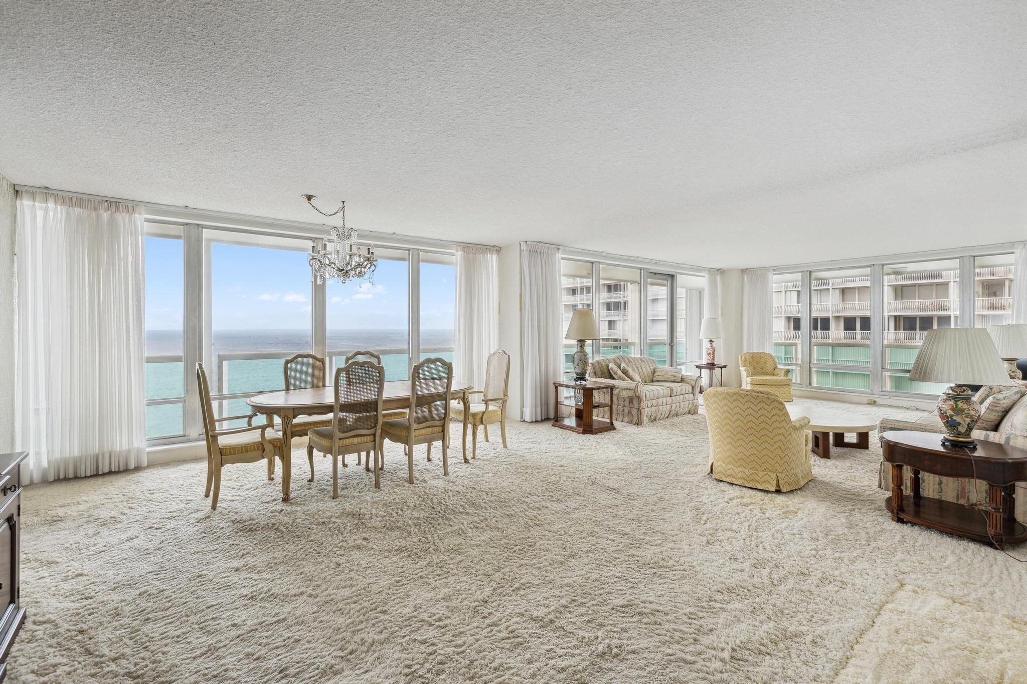 2100 S Ocean Ln Unit: 1811
