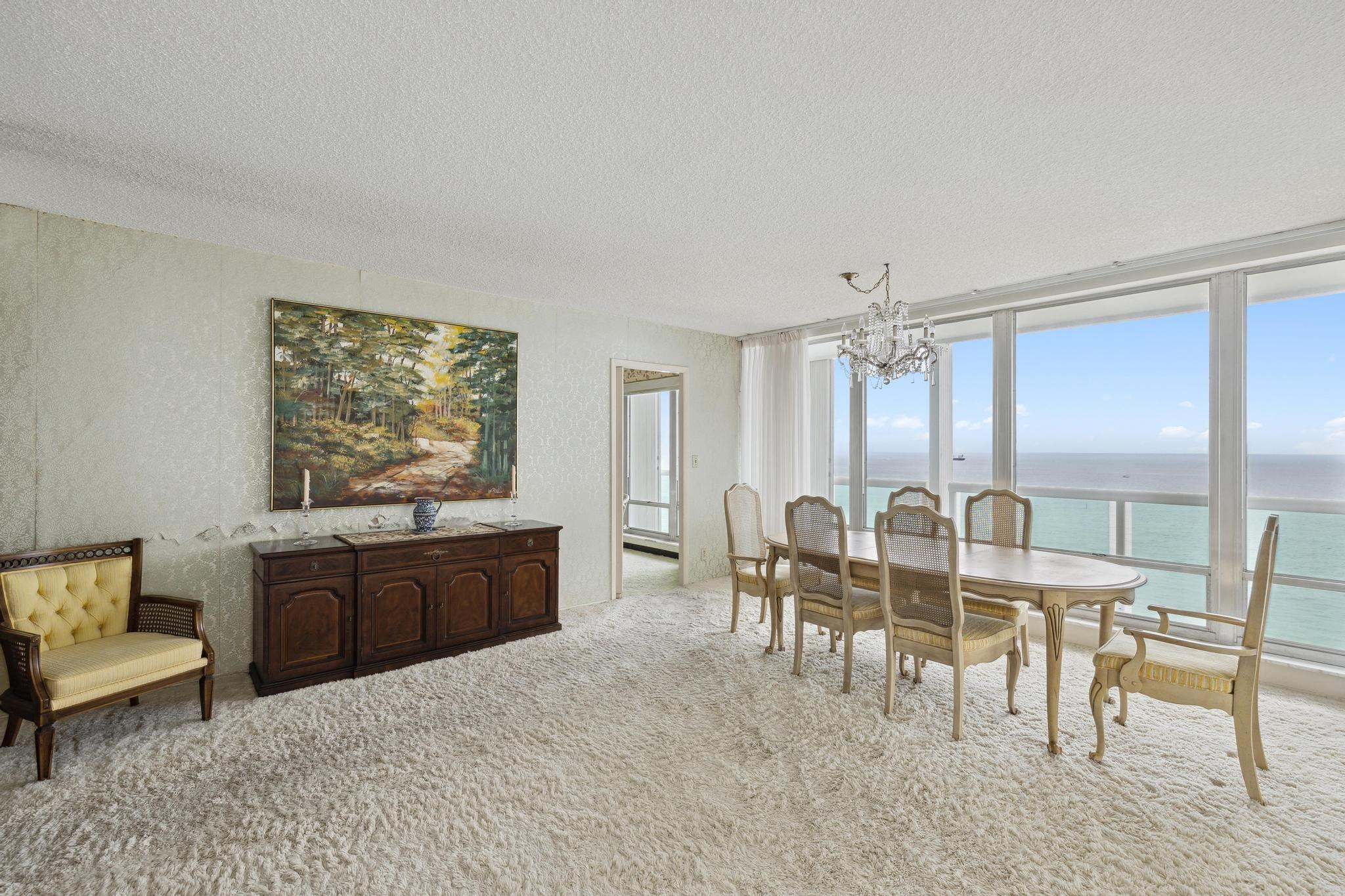 2100 S Ocean Ln Unit: 1811
