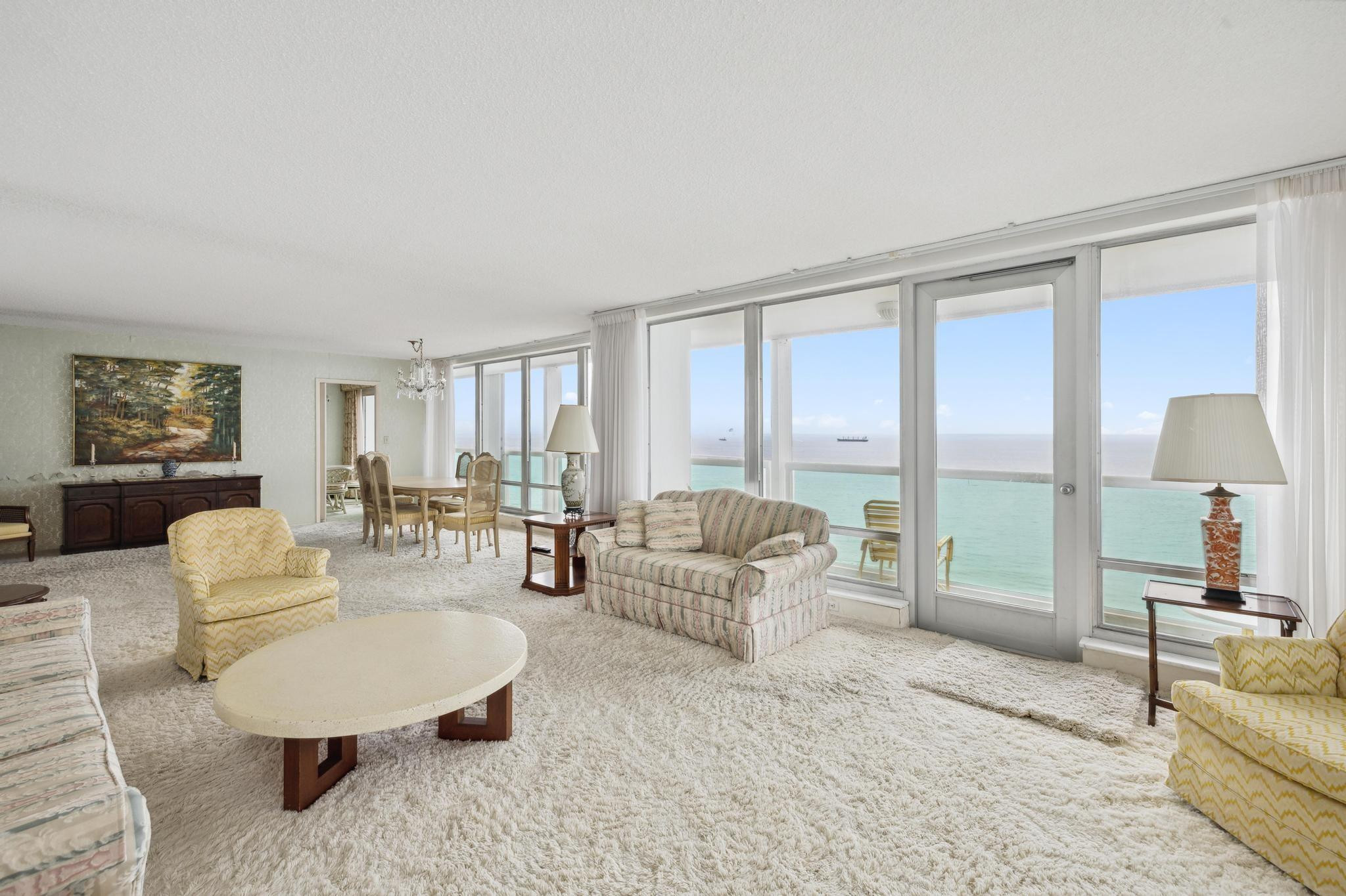 2100 S Ocean Ln Unit: 1811