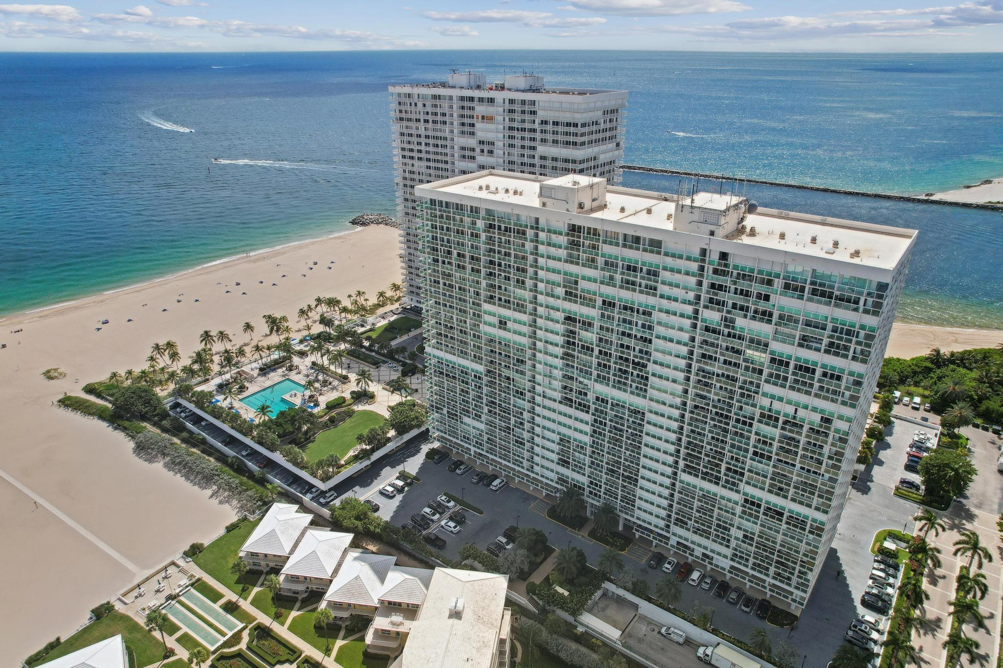 2100 S Ocean Ln Unit: 1811