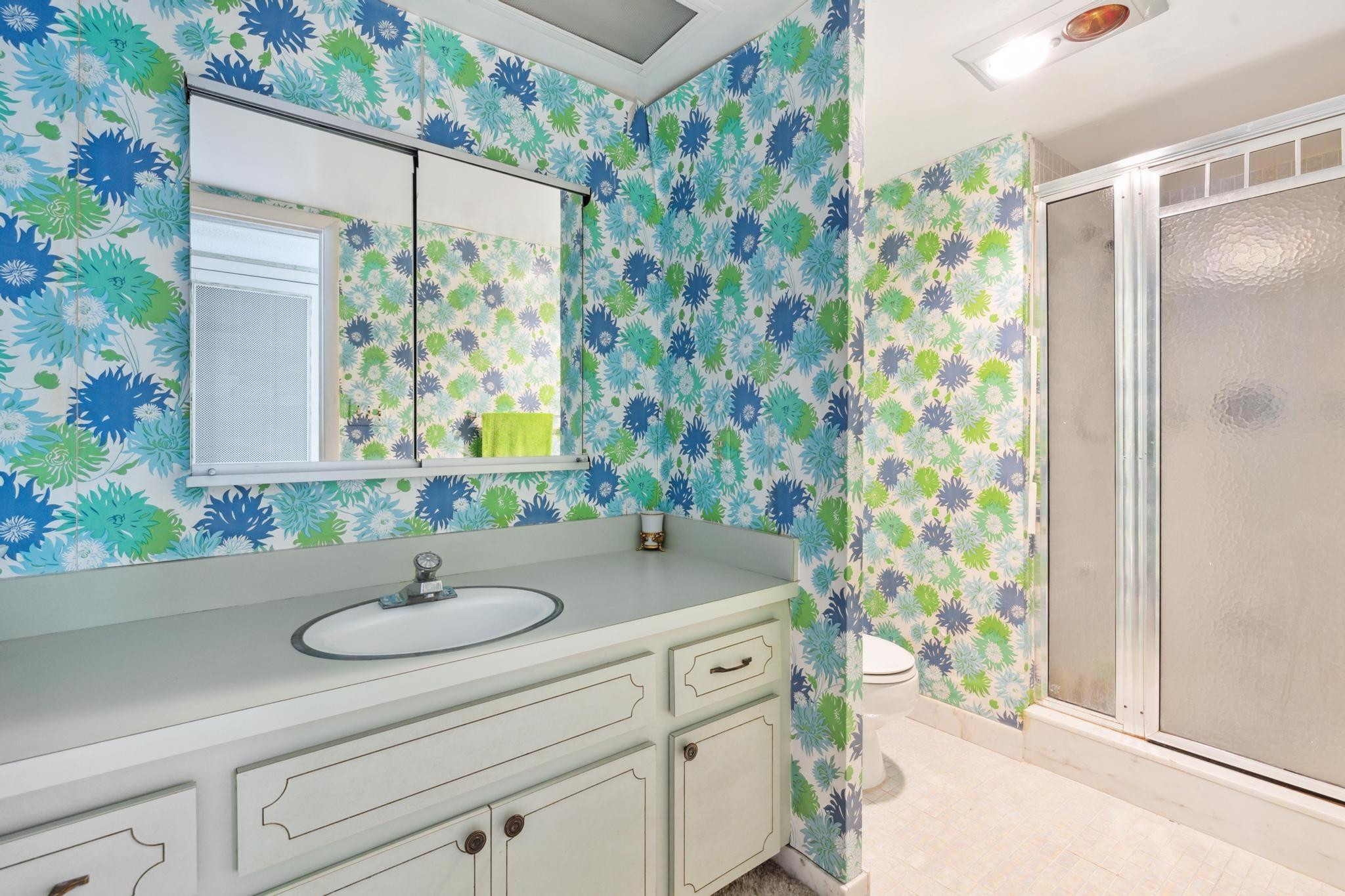 2100 S Ocean Ln Unit: 1811