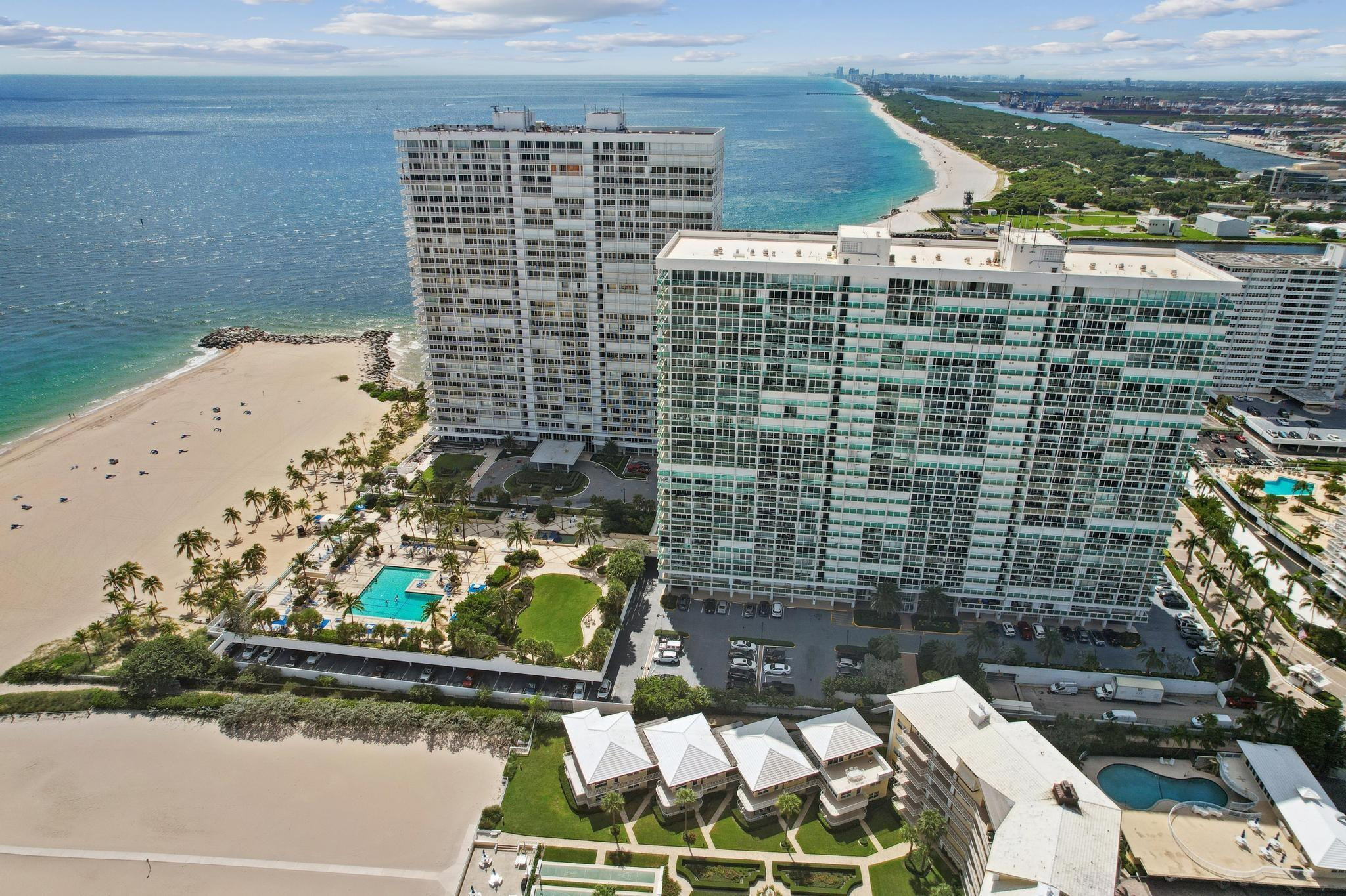 2100 S Ocean Ln Unit: 1811