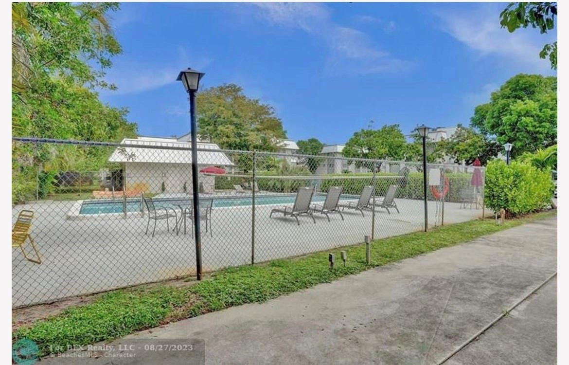 2960 Riverside Dr Unit: 316