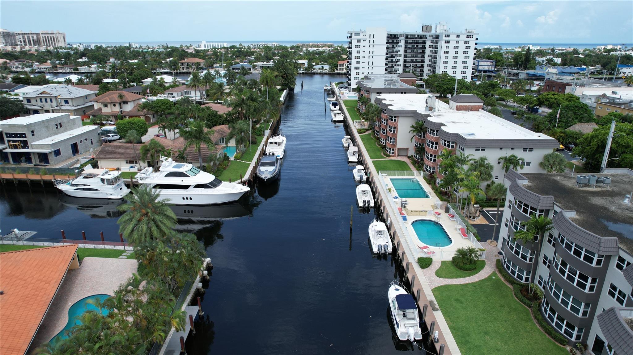 3031 NE 51ST ST Unit: 203W