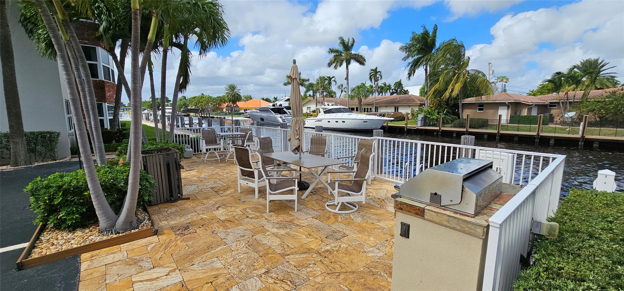 3031 NE 51ST ST Unit: 203W