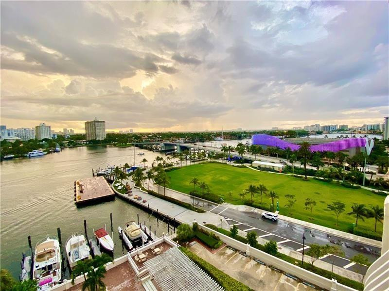1 Las Olas Circle Unit: 1005