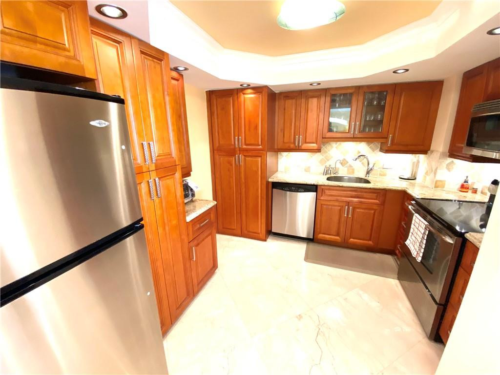 1 Las Olas Circle Unit: 1005