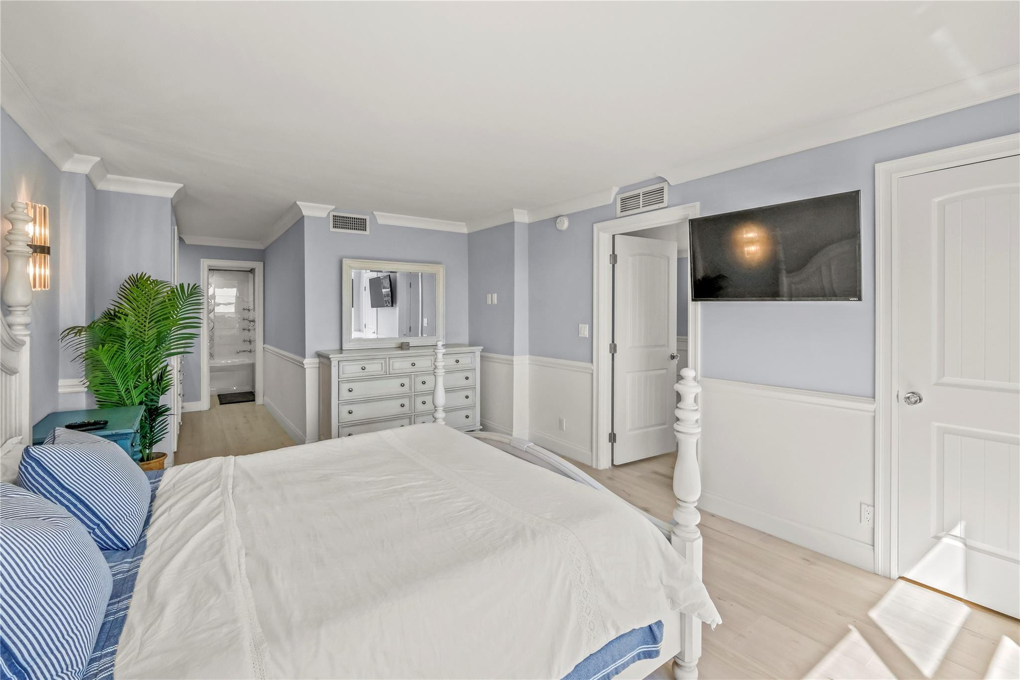 1 Las Olas Circle Unit: 1408