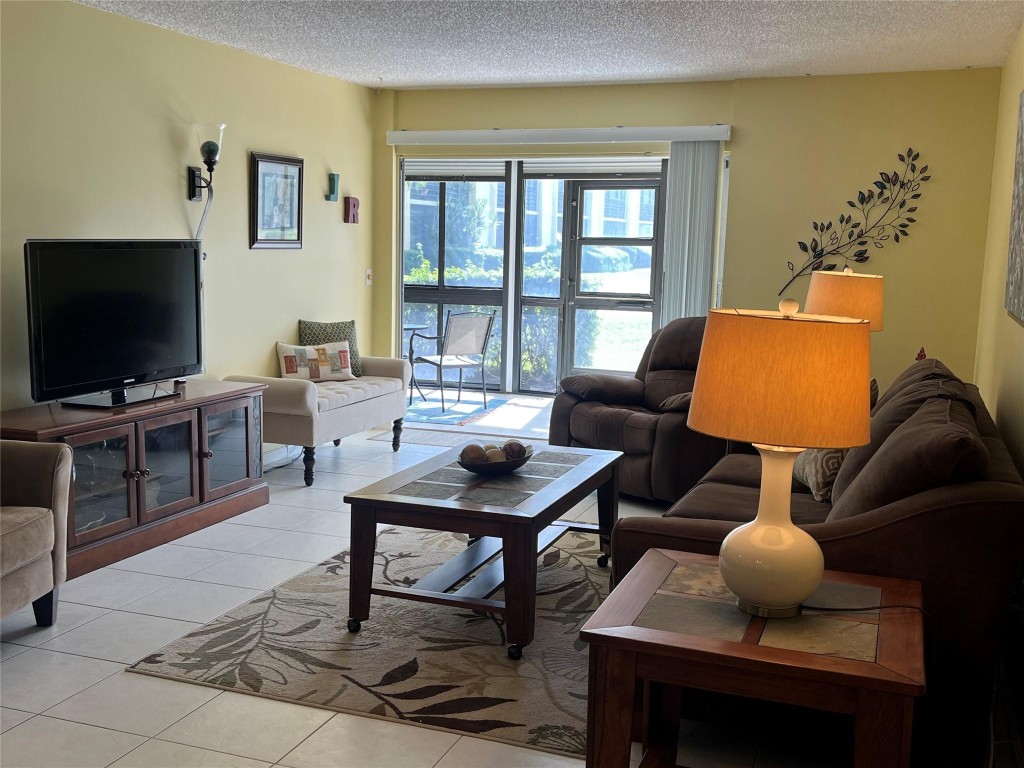 23370 Carolwood Ln Unit: 101