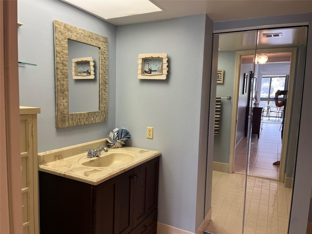 23370 Carolwood Ln Unit: 101