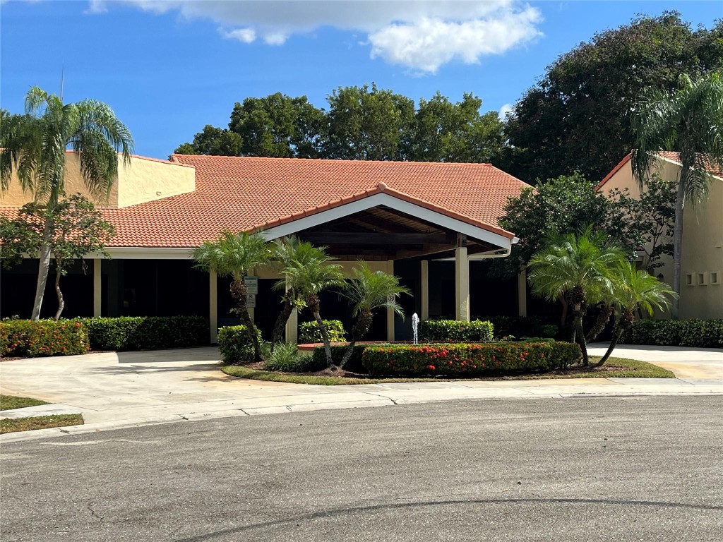 23370 Carolwood Ln Unit: 101