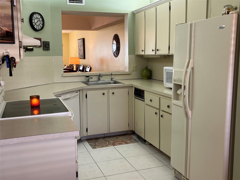 23370 Carolwood Ln Unit: 101