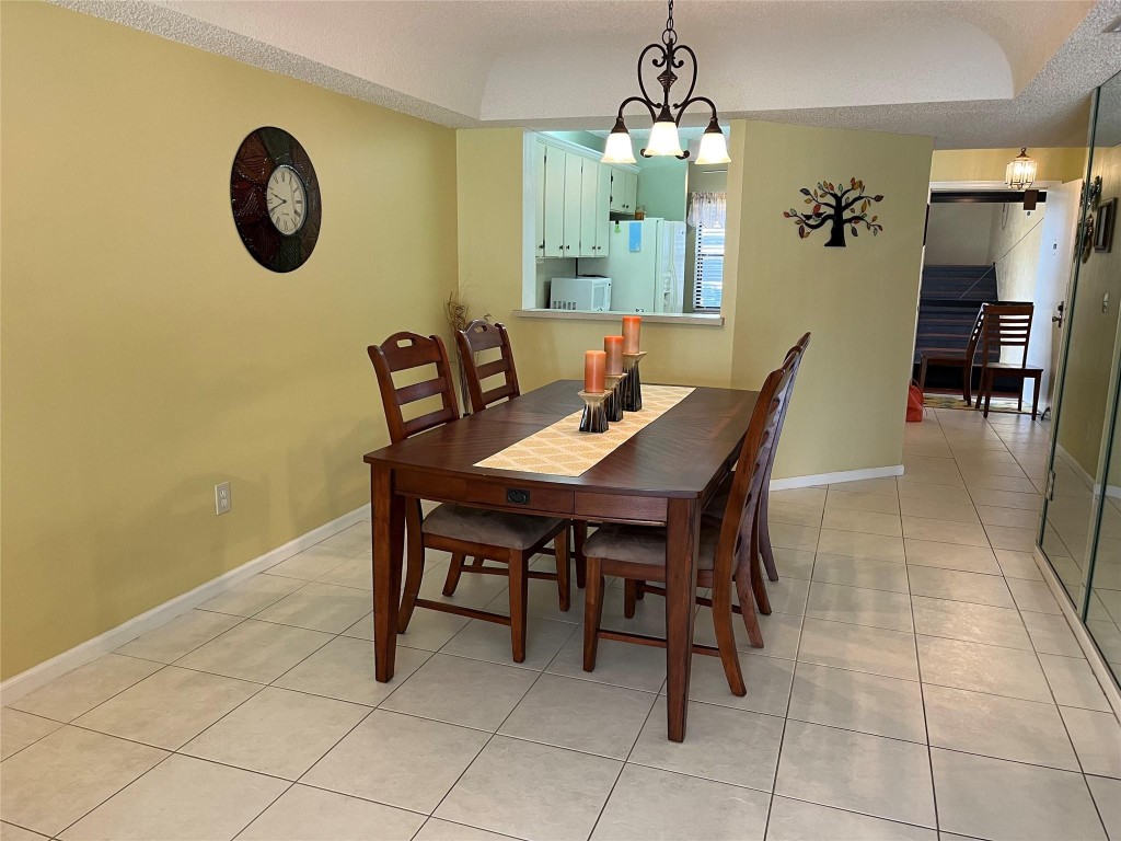 23370 Carolwood Ln Unit: 101