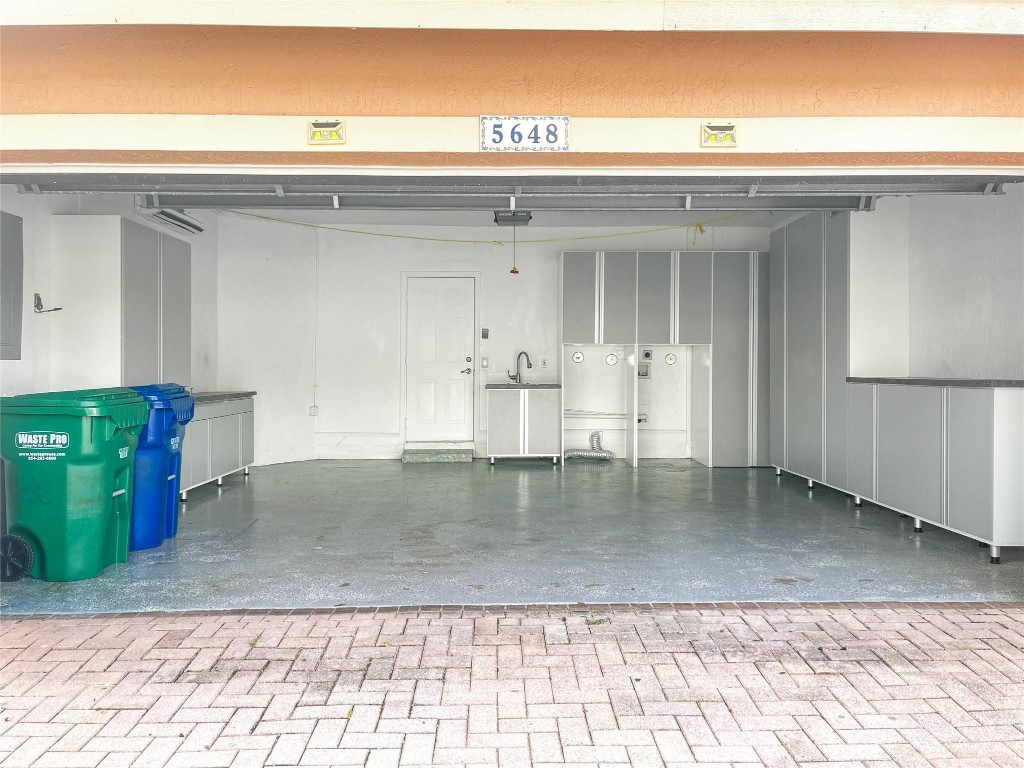 5648 NW 127th Ter Unit: 5648