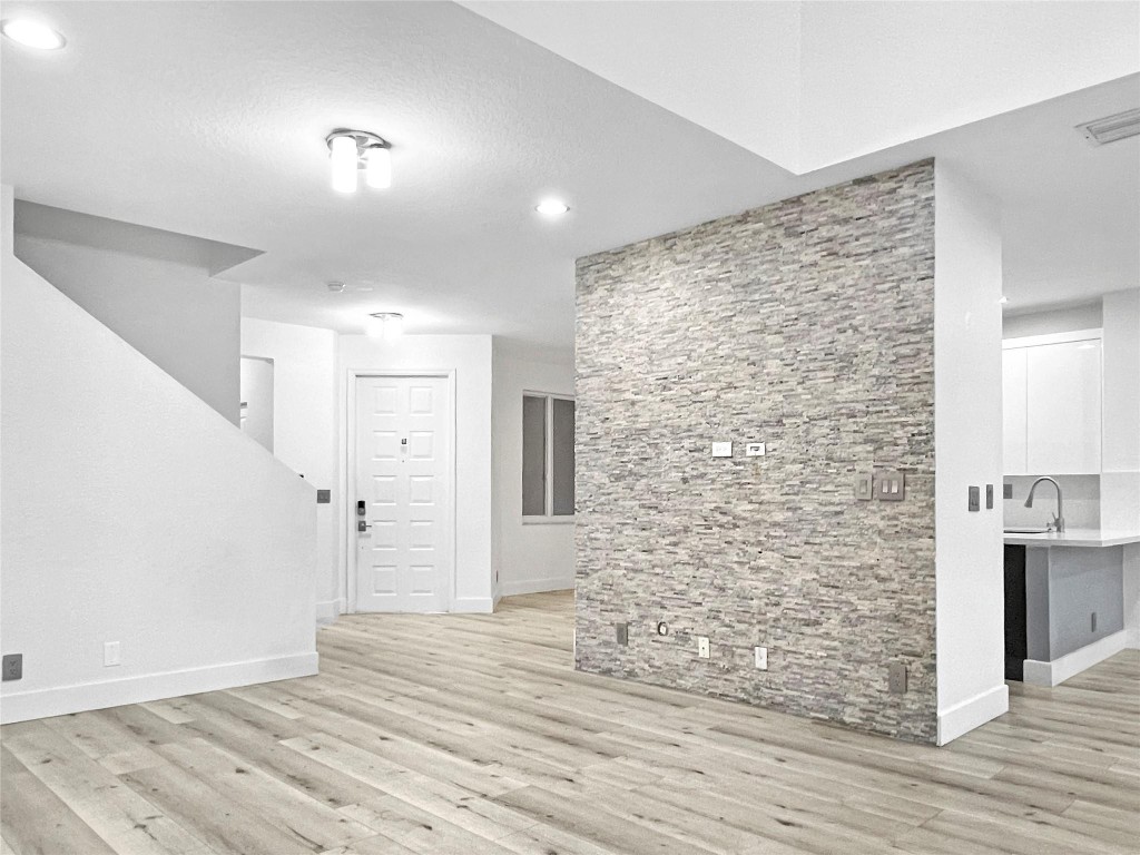 5648 NW 127th Ter Unit: 5648