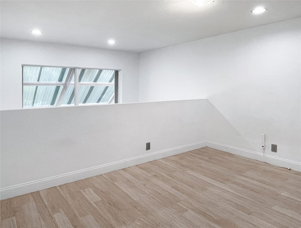 5648 NW 127th Ter Unit: 5648