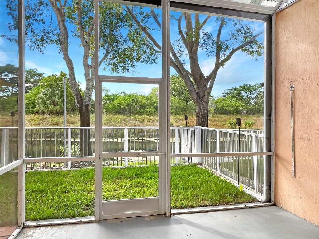 5648 NW 127th Ter Unit: 5648