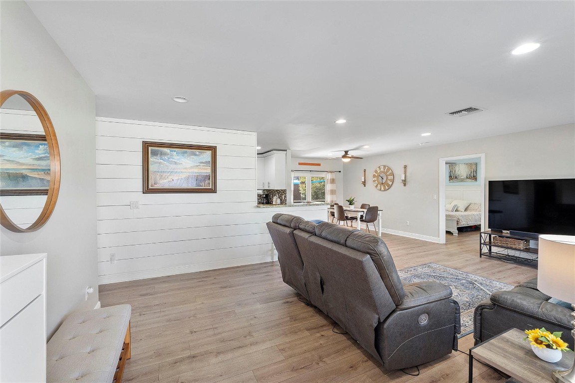 10398 Dorchester Drive