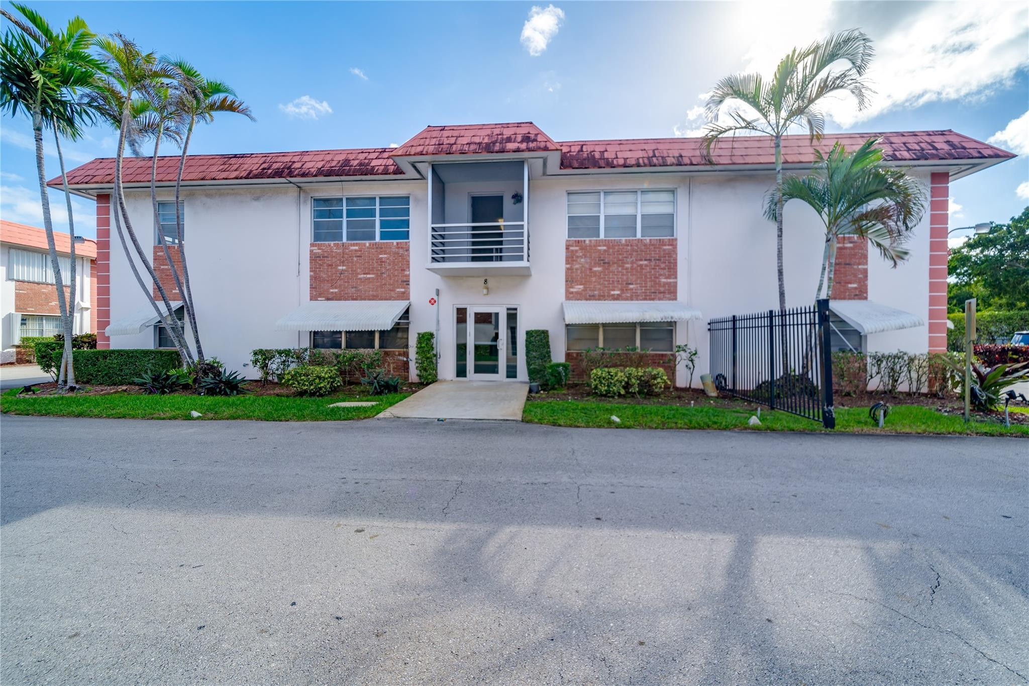 3550 NW 8th Ave Unit: 13