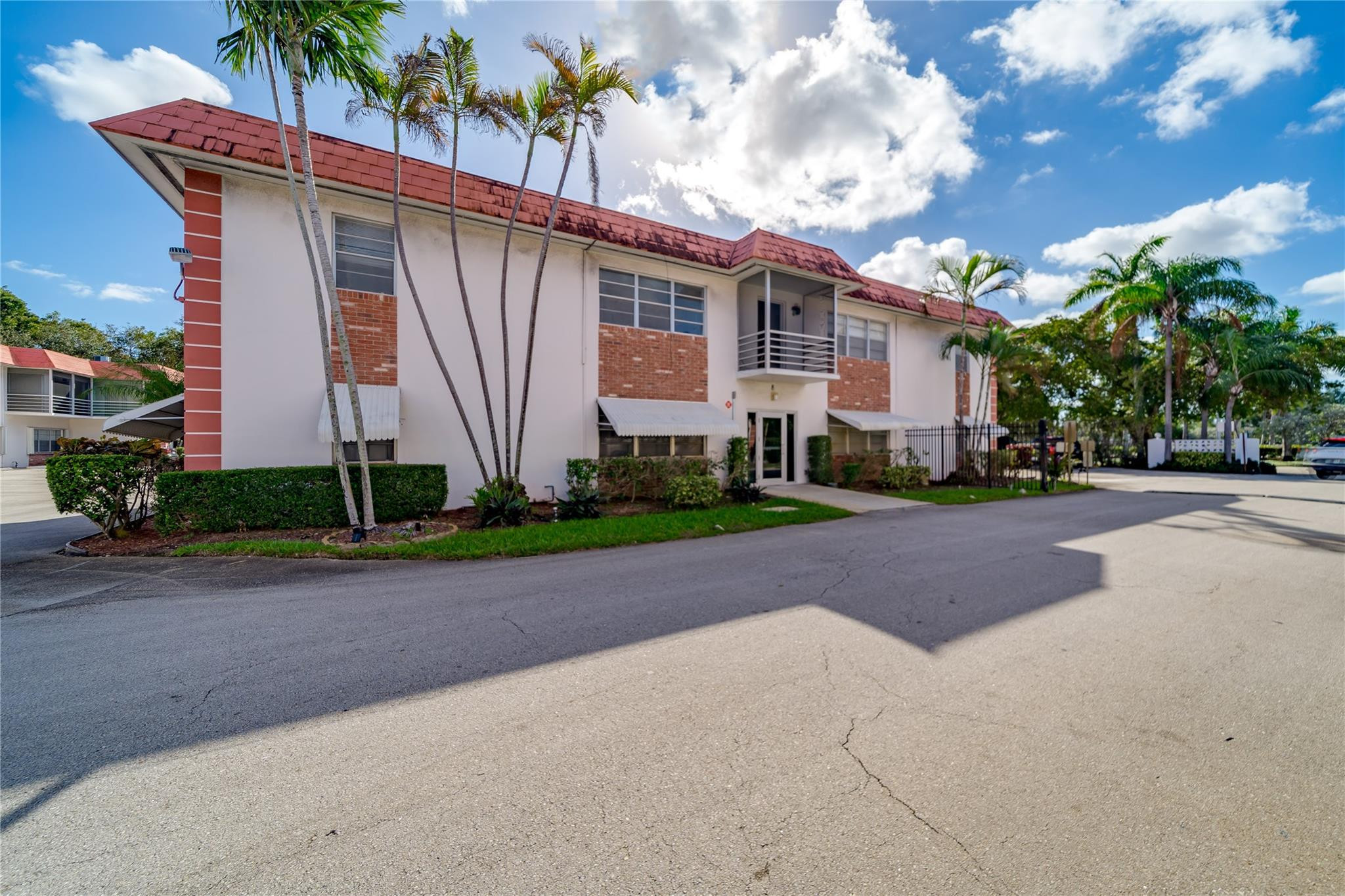 3550 NW 8th Ave Unit: 13