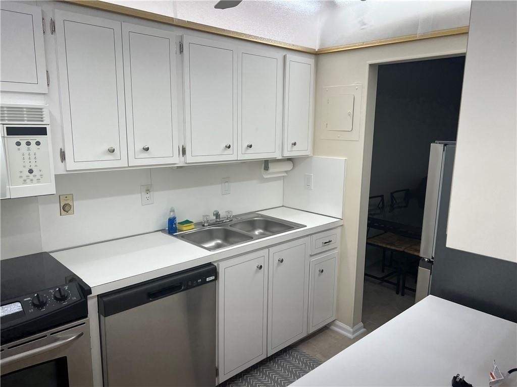 2210 NE 67th St Unit: 1228