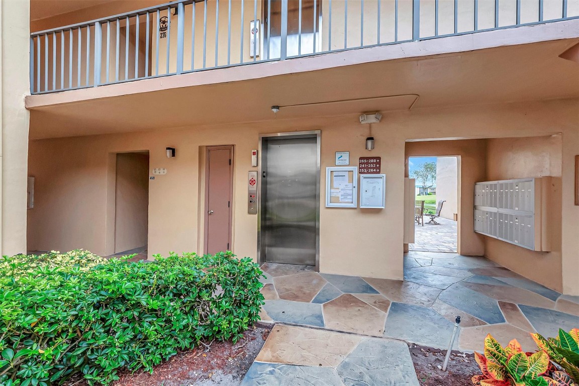 284 Capri F 284, Delray Beach Unit: 284