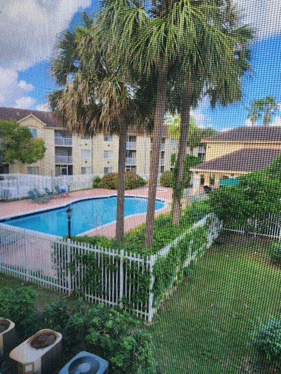 460 S Park Rd Unit: 6-209