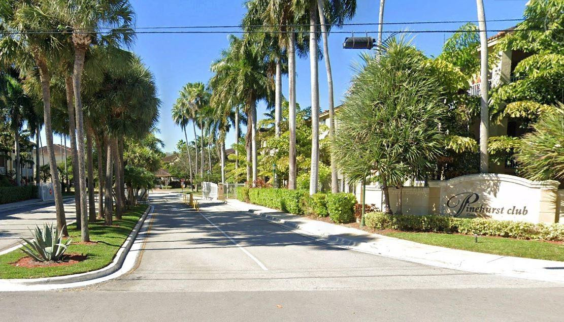 460 S Park Rd Unit: 6-209
