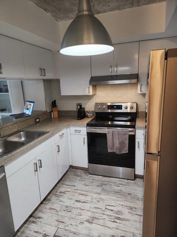 460 S Park Rd Unit: 6-209