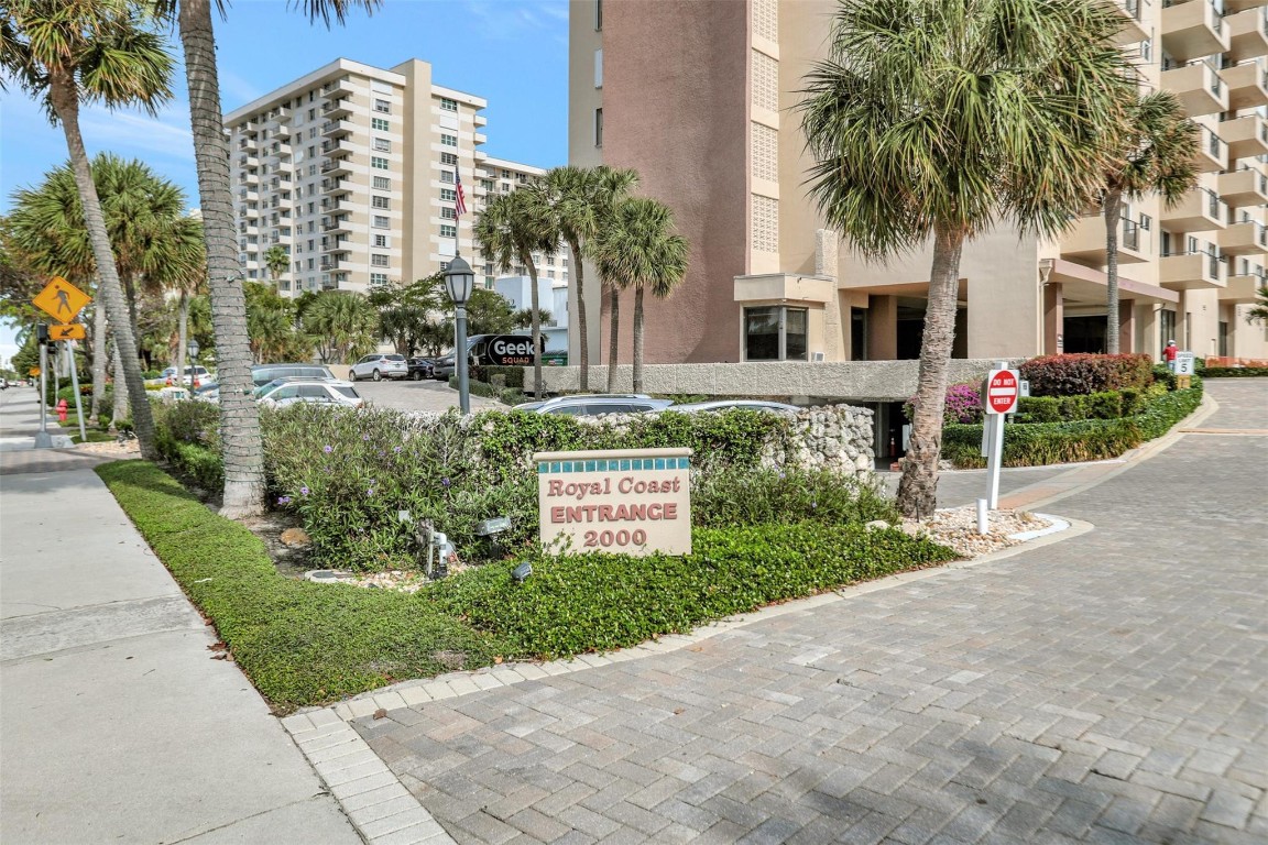 2000 S Ocean Boulevard 5H, Lauderdale-By-The-Sea Unit: 5H