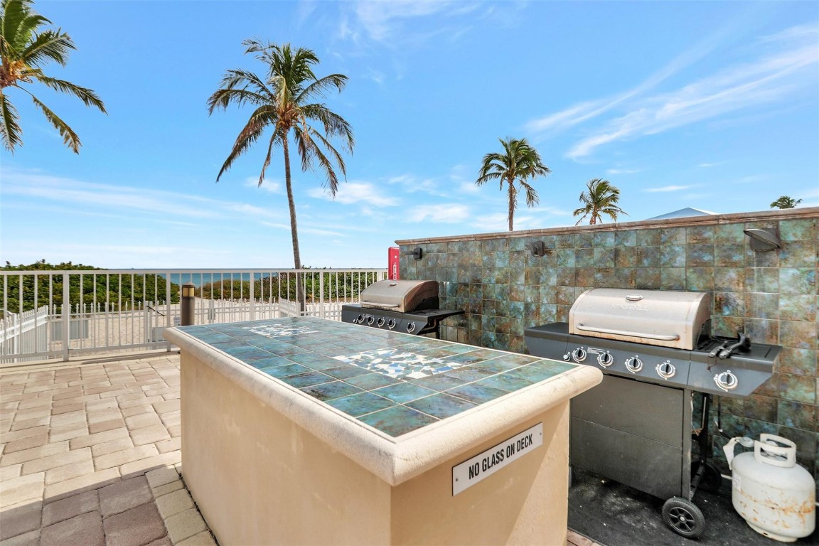 2000 S Ocean Boulevard 5H, Lauderdale-By-The-Sea Unit: 5H
