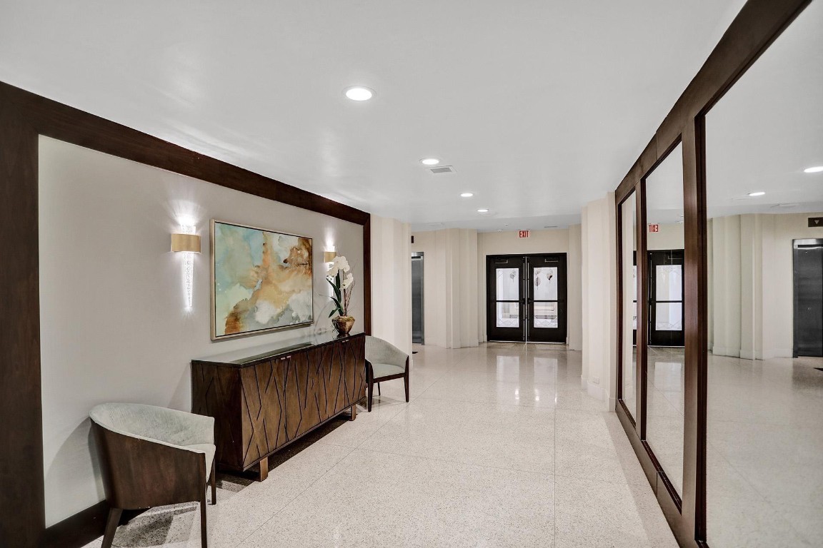 2000 S Ocean Boulevard 5H, Lauderdale-By-The-Sea Unit: 5H