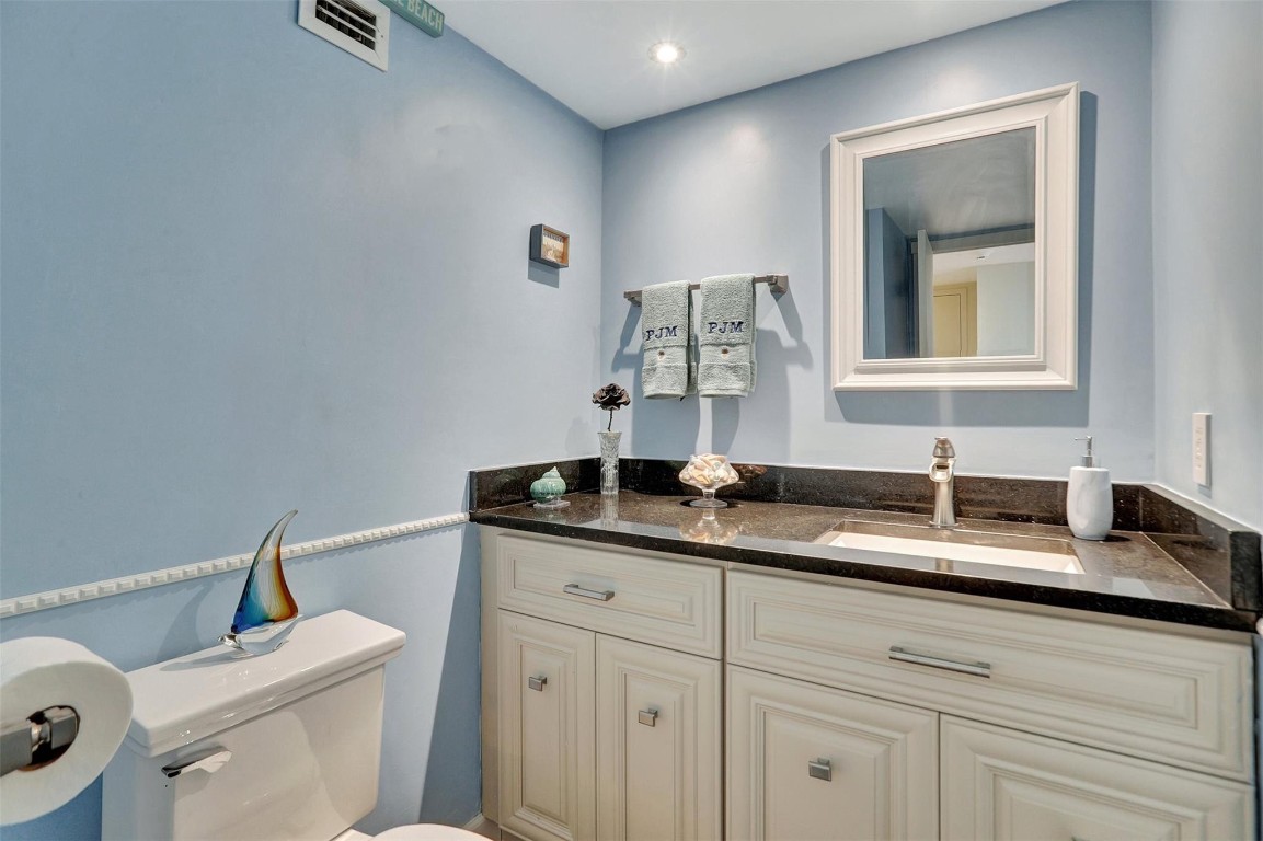 2000 S Ocean Boulevard 5H, Lauderdale-By-The-Sea Unit: 5H