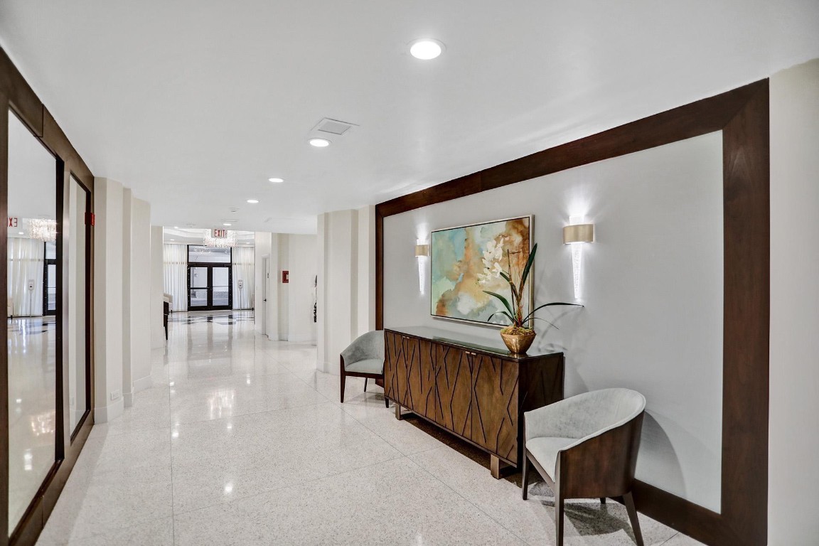 2000 S Ocean Boulevard 5H, Lauderdale-By-The-Sea Unit: 5H