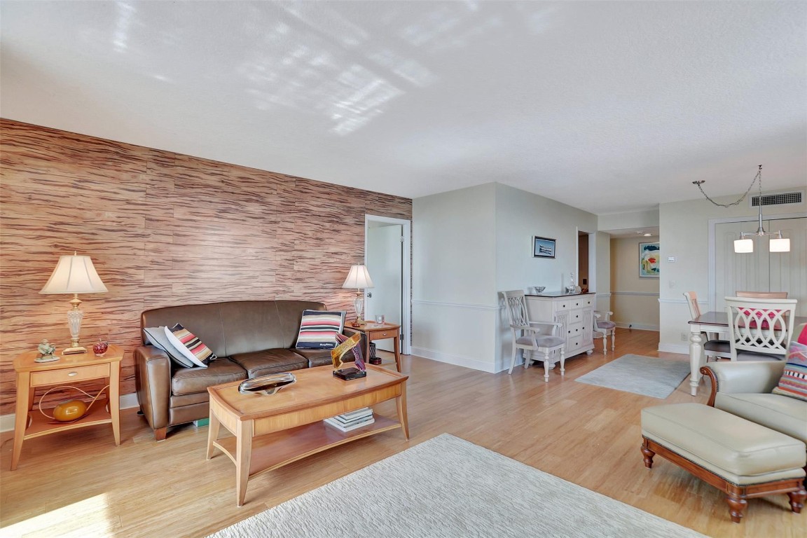 2000 S Ocean Boulevard 5H, Lauderdale-By-The-Sea Unit: 5H