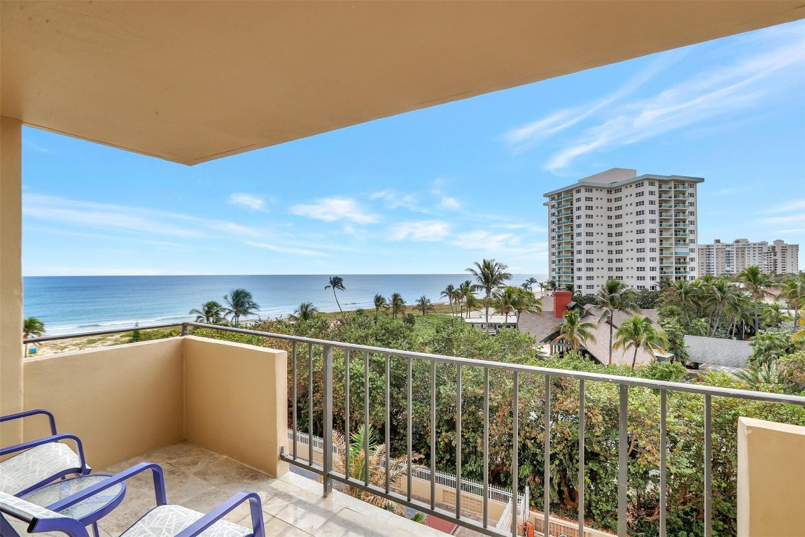 2000 S Ocean Boulevard 5H, Lauderdale-By-The-Sea Unit: 5H