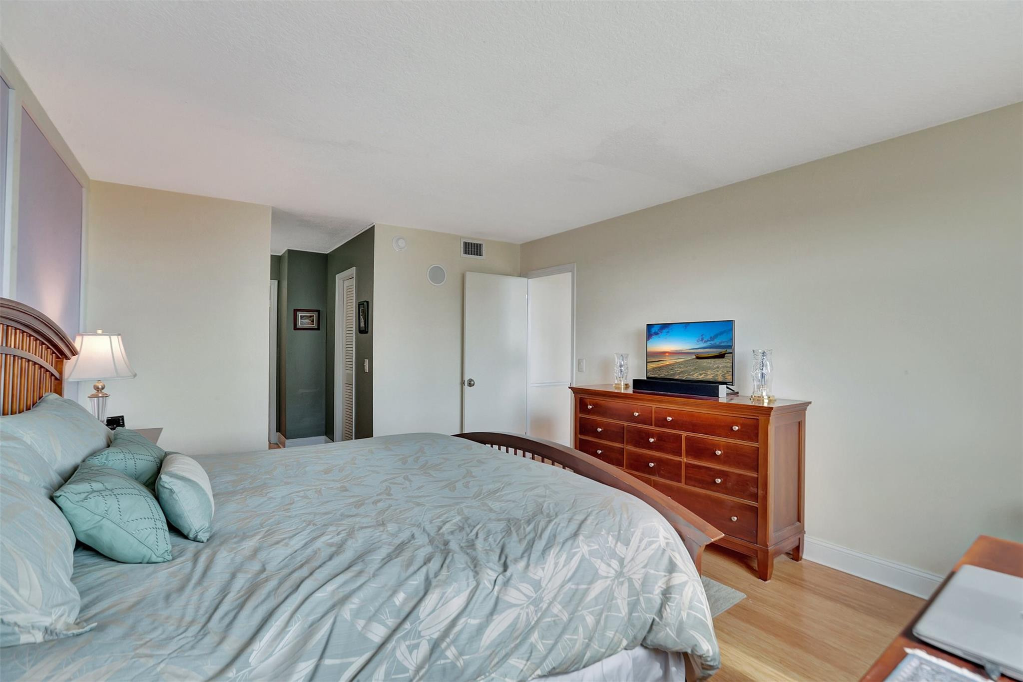 2000 S Ocean Boulevard 5H, Lauderdale-By-The-Sea Unit: 5H