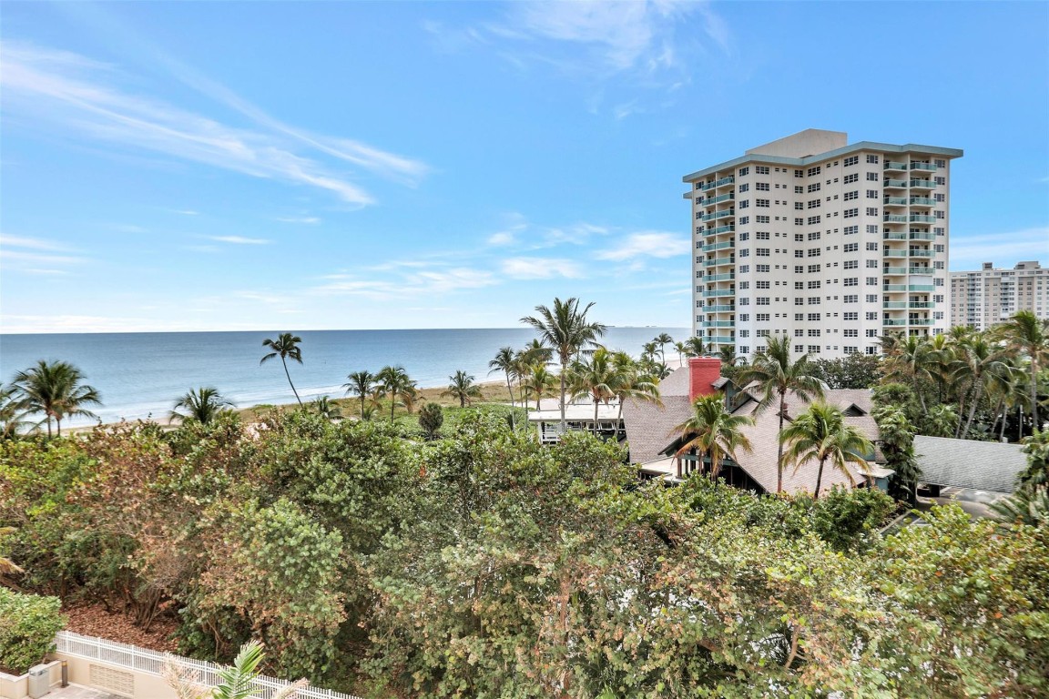 2000 S Ocean Boulevard 5H, Lauderdale-By-The-Sea Unit: 5H