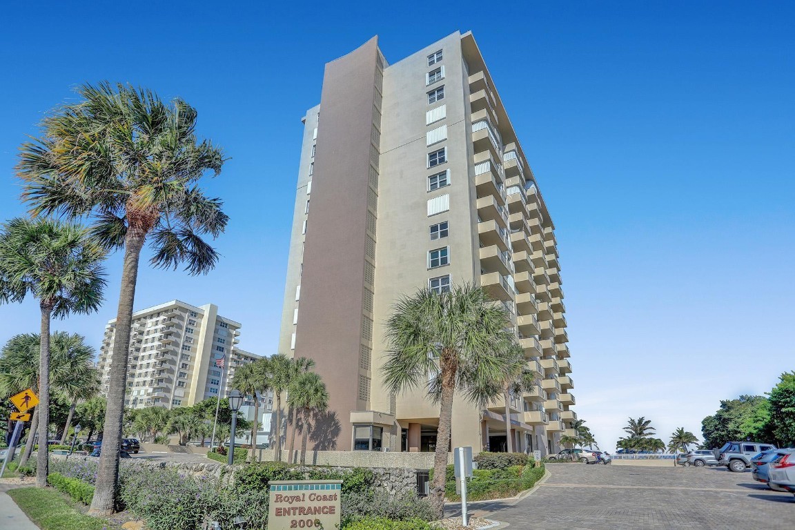 2000 S Ocean Boulevard 5H, Lauderdale-By-The-Sea Unit: 5H