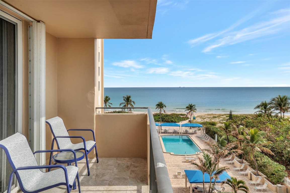 2000 S Ocean Boulevard 5H, Lauderdale-By-The-Sea Unit: 5H