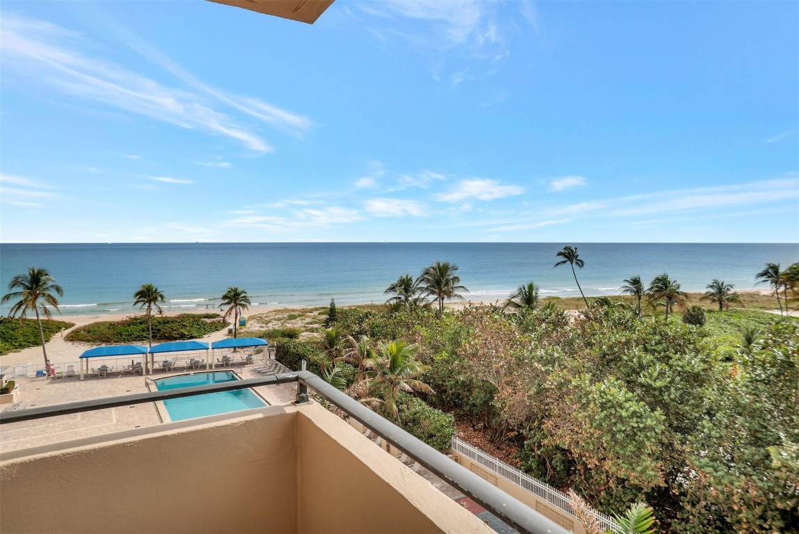 2000 S Ocean Boulevard 5H, Lauderdale-By-The-Sea Unit: 5H