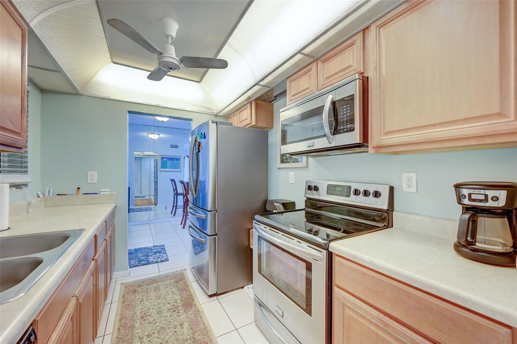 801 S Federal Hwy Unit: 1012