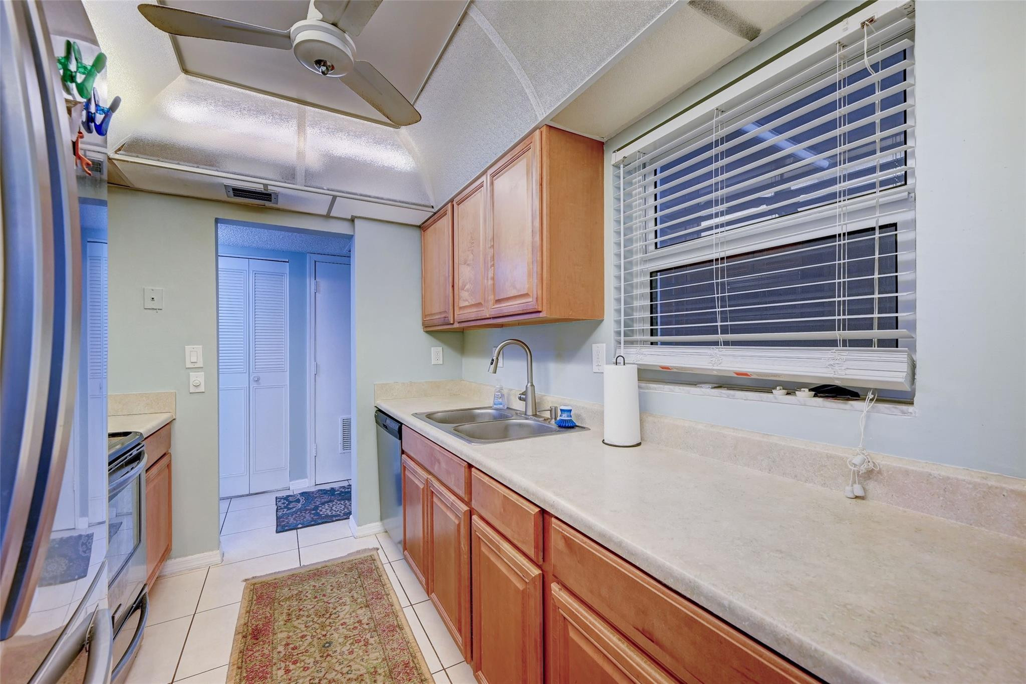 801 S Federal Hwy Unit: 1012