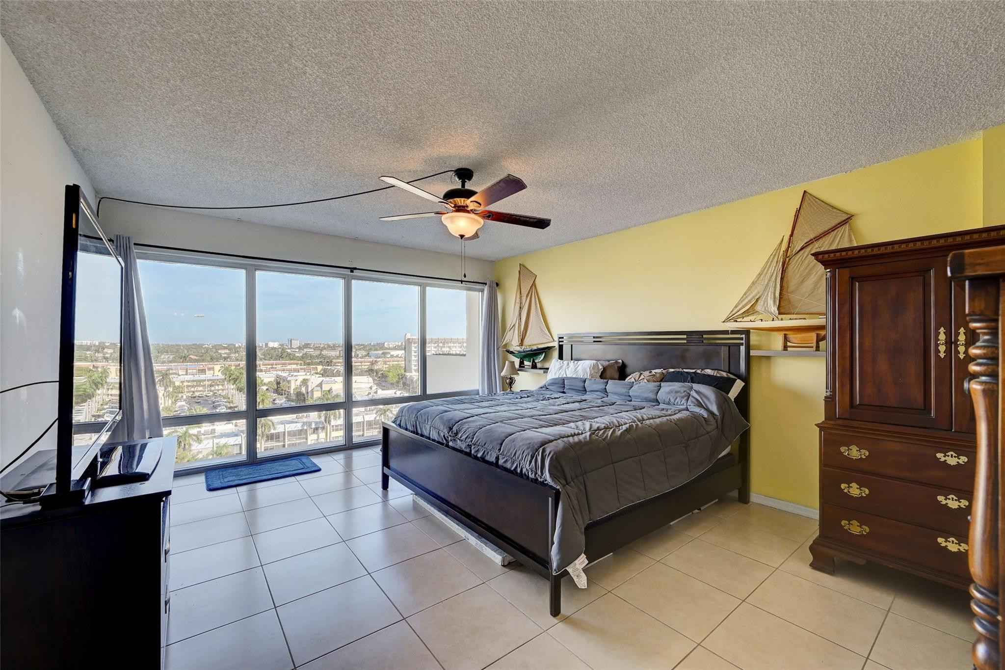 801 S Federal Hwy Unit: 1012